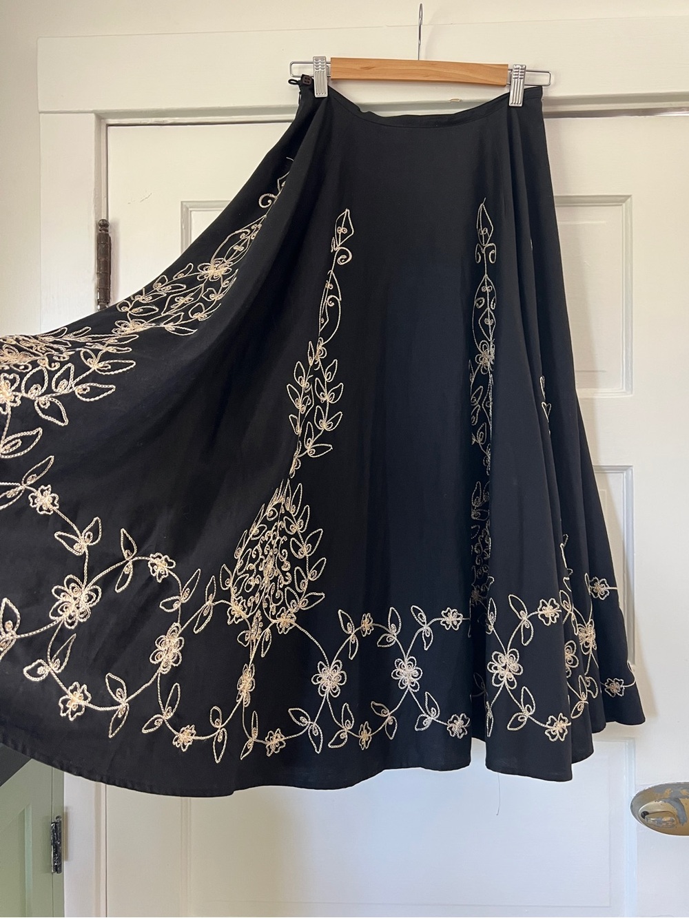 Vintage black cotton gold embroidery folk art circle skirt midi skirt small bead